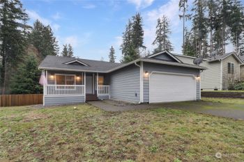 17520 Loop Lane SE, Yelm, WA 98597