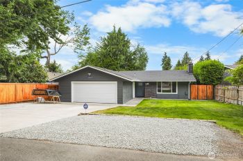 28621 15th Avenue S, Federal Way, WA 98003-3160