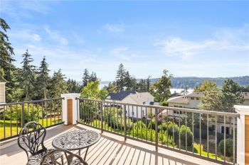 6439 112th Avenue SE #6439, Newcastle, WA 98056-1006