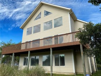 227 Sand Dune Avenue SW, Ocean Shores, WA 98569