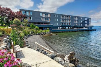 733 Lake Street S #305, Kirkland, WA 98033