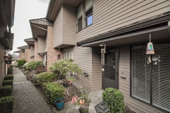 10725 Glen Acres Drive S, Seattle, WA 98168