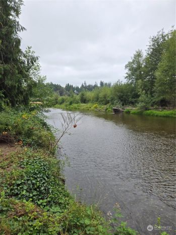 508 Beach Drive , Snohomish, WA 98290-5648