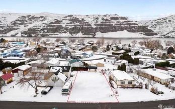 694 Boyer Avenue SW, Quincy, WA 98848