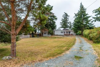1735 Stephen Street , Oak Harbor, WA 98277