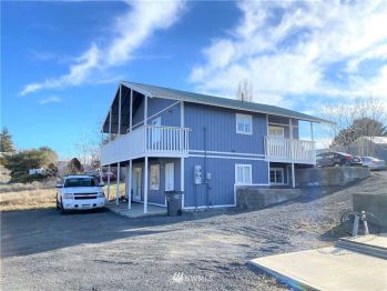 727 729 2nd Avenue NE, Soap Lake, WA 98851