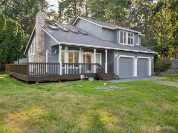 563 6th Court , Fox Island, WA 98333