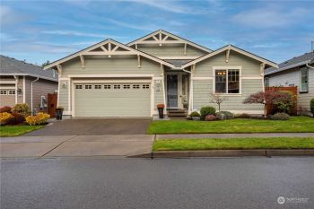 8200 Bainbridge Loop NE, Lacey, WA 98516