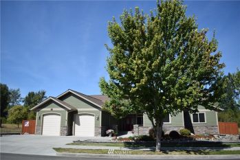 81 Broadmoor Street , Sequim, WA 98382