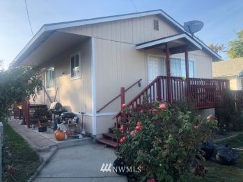 828 S Chelan Avenue , Wenatchee, WA 98801
