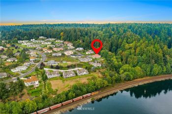 20 W Shore Court , Steilacoom, WA 98388-1732