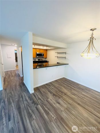 14006 SE 6th #10, Bellevue, WA 98007