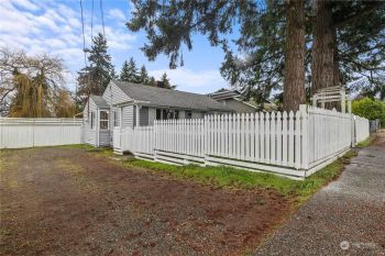 17235 34th Avenue S, SeaTac, WA 98188