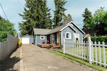 1134 N Callow Avenue , Bremerton, WA 98312