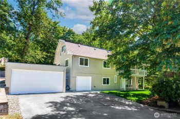 8820 125th Place SE, Newcastle, WA 98056