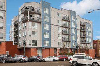2818 Grand Avenue #B209, Everett, WA 98201