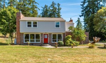 876 Park Avenue , Oak Harbor, WA 98277