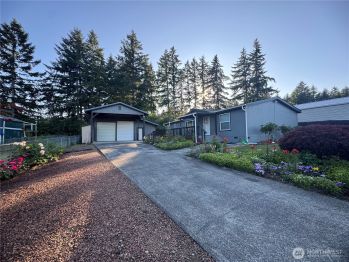 14318 Greenbelt Drive East , Bonney Lake, WA 98391