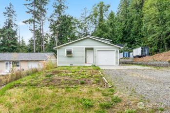 6347 NE Pear Street , Suquamish, WA 98392