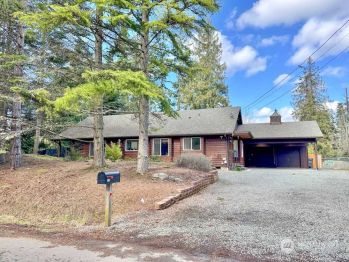 1655 Lake Drive , Camano Island, WA 98282