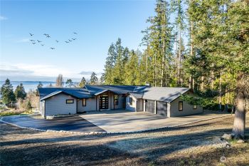 890 Madrona Beach Road , Camano Island, WA 98282