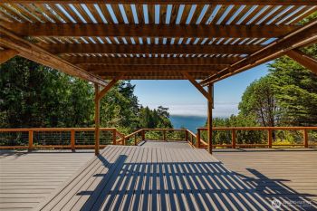 4112 Edith Point Road , Anacortes, WA 98221