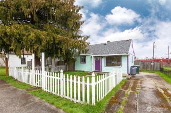 715 E 2nd Street , Port Angeles, WA 98362