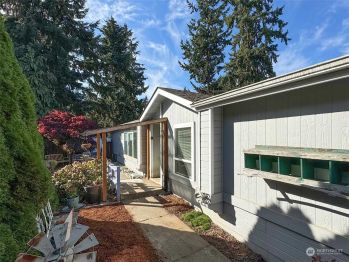200 Parkwood Boulevard , Sequim, WA 98382