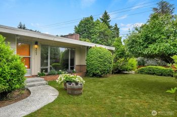 8405 220th Street SW, Edmonds, WA 98026