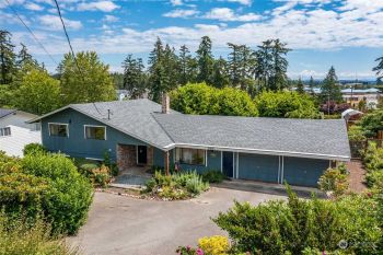 2661 Olympic Drive , Oak Harbor, WA 98277