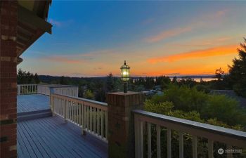 1006 Sequalish Street , Steilacoom, WA 98388