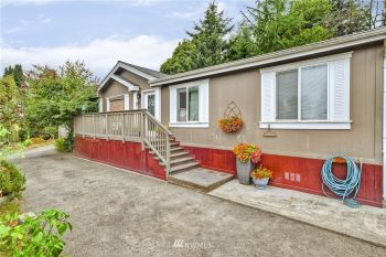 25728 Pacific Street , Black Diamond, WA 98010