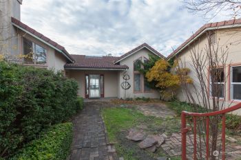 193 Mariners Point Road , Sequim, WA 98382