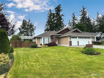 381 MacBrae Drive , Camano Island, WA 98282