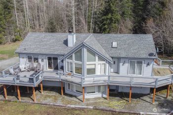 111 Hurricane View Place , Port Angeles, WA 98362