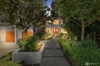 16530 76th Avenue W, Edmonds, WA 98026-4917