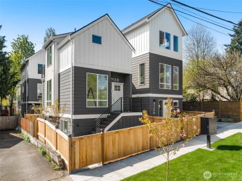 915 N 98th Street #B, Seattle, WA 98103