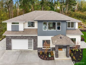 8228 113th Place SE , Newcastle, WA 98056
