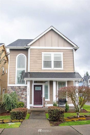 13325 94th Avenue Ct E, Puyallup, WA 98373