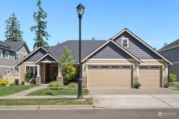 4306 Caddyshack Drive NE, Lacey, WA 98516