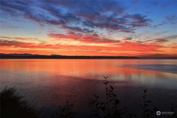 3183 Redwing Road , Camano Island, WA 98282