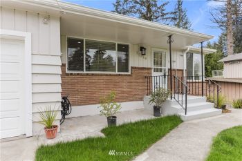 20719 S 5th Avenue S, Des Moines, WA 98198