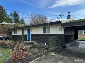 6105 S 124th St , Seattle, WA 98178