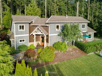 23152 Panorama Place NE, Kingston, WA 98346