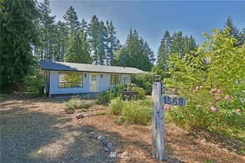 1568 SE Oregon Street , Port Orchard, WA 98367