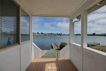 848 Texmar Avenue SW, Ocean Shores, WA 98569