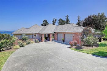 709 Tillicum Way , Camano Island, WA 98282