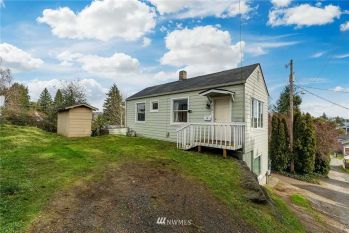 810 Chester Avenue , Bremerton, WA 98337