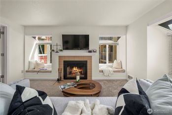7280 W Lake Sammamish Parkway NE #4-206, Redmond, WA 98052