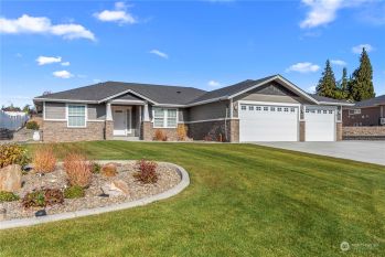 668 S Newton Avenue , East Wenatchee, WA 98802-1111